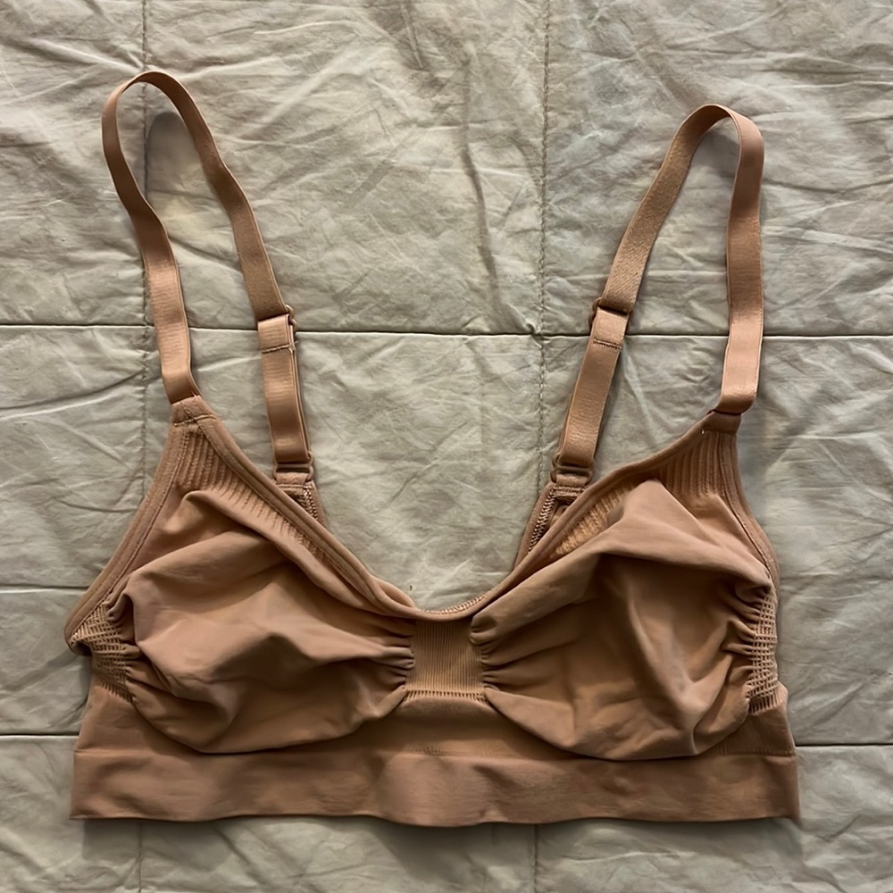 SKIMS SCULPTING BRALETTE